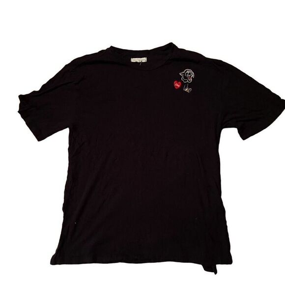 L.A. Hearts Black Short Sleeved T-shirt with Small Embroidered Black Panther Red - Picture 1 of 5